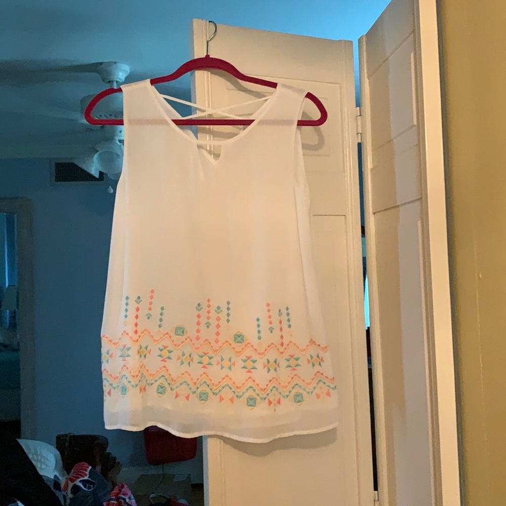 Medium white tank top
